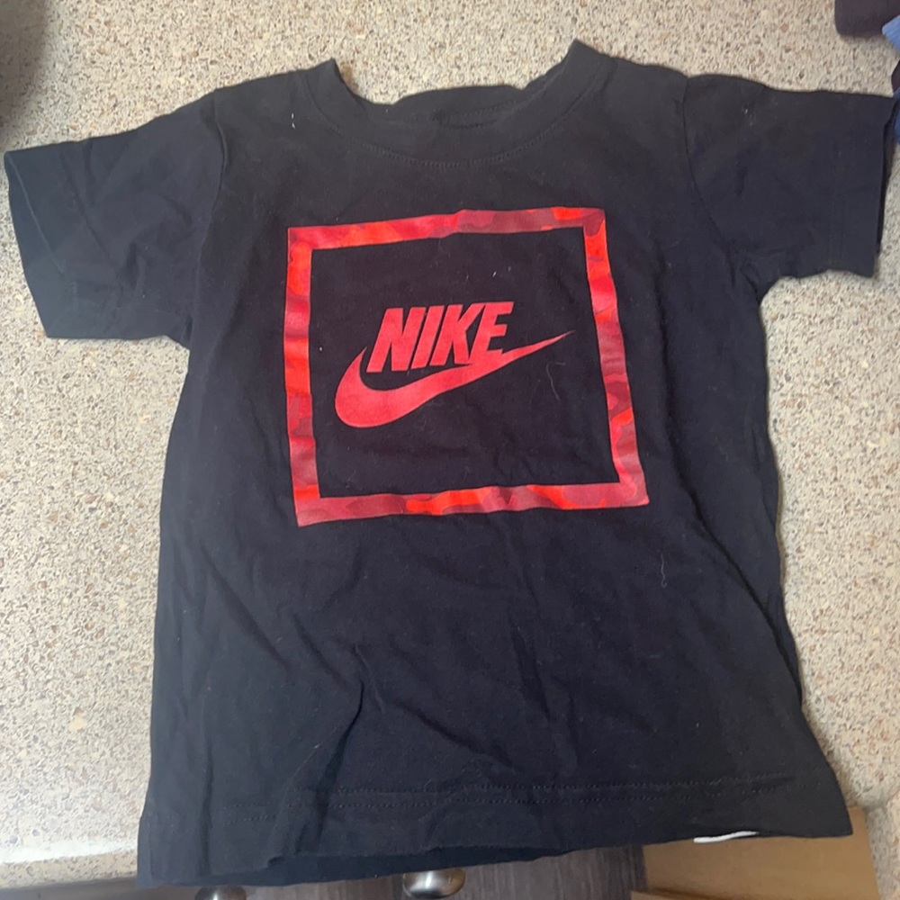 Nike Shirt Size 4T